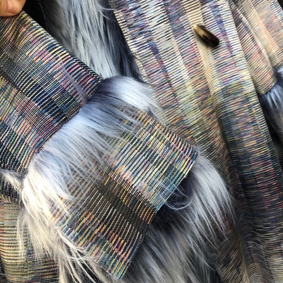 Fuzzy long winter coat - Picture 6 of 9